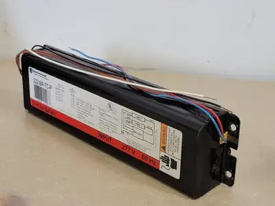 USED UNIVERSAL LIGHTING 532-BR-TC-P