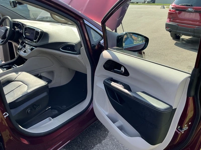 Used 2023 CHRYSLER PACIFICA Vans Michigan US | Miedema Asset Management Group #1397148