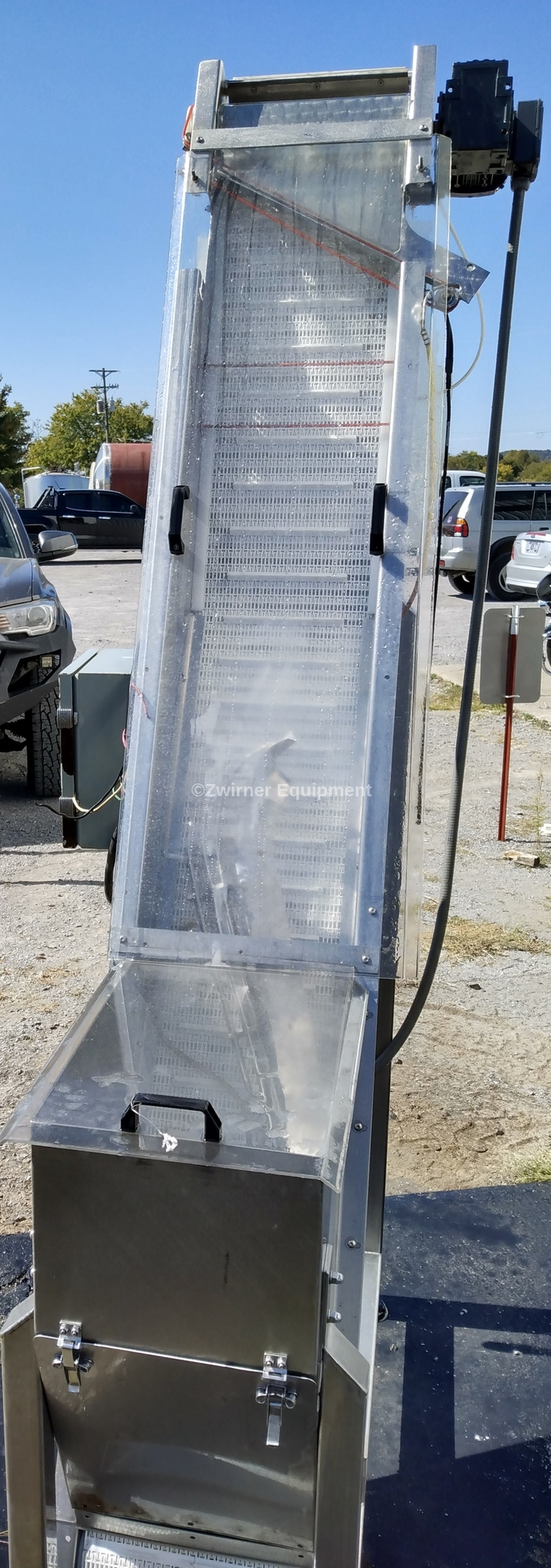 STAINLESS STEEL CAP HOPPER/ELEVATOR