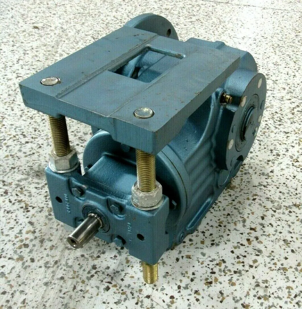 NEW SEW EURODRIVE KAF67AD2P GEAR REDUCER 35.62:1