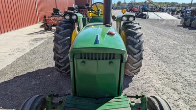 USED 1970 JOHN DEERE 2520