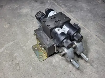 Hydraulic Valve Manifold w/ Solenoids