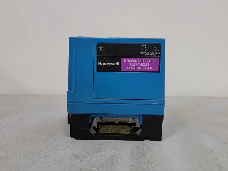 Used HONEYWELL RM7890-B-1014 Misc Electrical & Power Parts British Columbia CA | Lenmark #251930