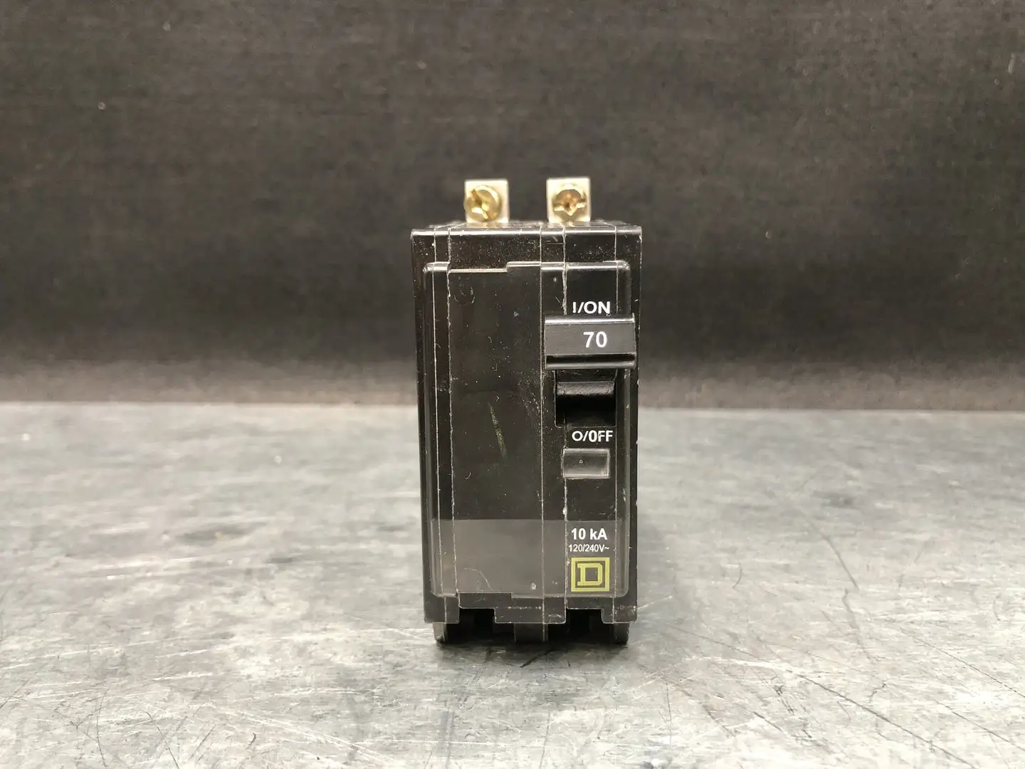 NEW SQUARE D QOB270