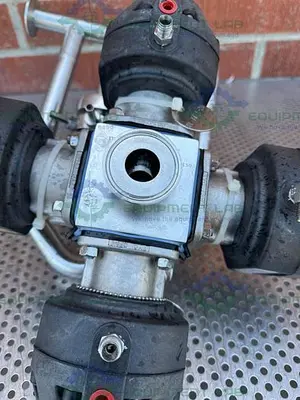 USED 4 ITT PURE FLO ADVANTAGE STAINLESS STEEL DIAPHRAGM VALVE W/ 1" SANITARY FITTING
