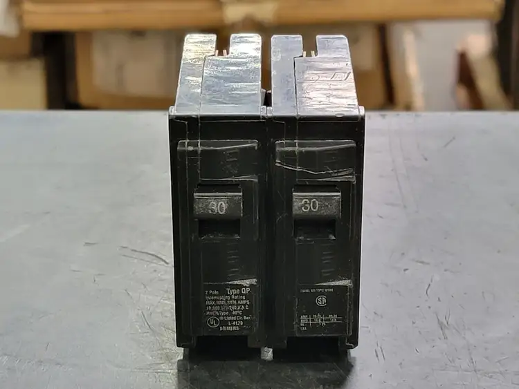 Used SIEMENS QP230 Switchgears British Columbia CA | Lenmark #241634