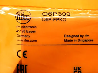 NEW IFM EFECTOR O6P-FPKG-O6P300 RETRO REFLECTIVE SENSOR O6PFPKGO6P300