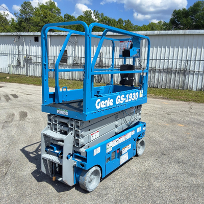 USED 2015 Genie GS-1930
