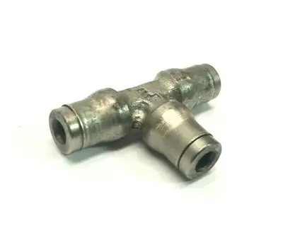 USED LEGRIS 5/32 PUSH TO CONNECT TEE UNION FITTING