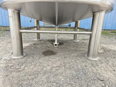 Used 2641 Gallon Insulated Tank, 304 Stainless Steel