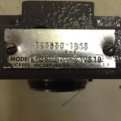 USED VICKERS CVCS25D1S210S19