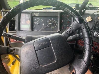 Used 1999 VOLVO VNL64T770 Conventional trucks Kentucky US | Proxy Equipment #1384930