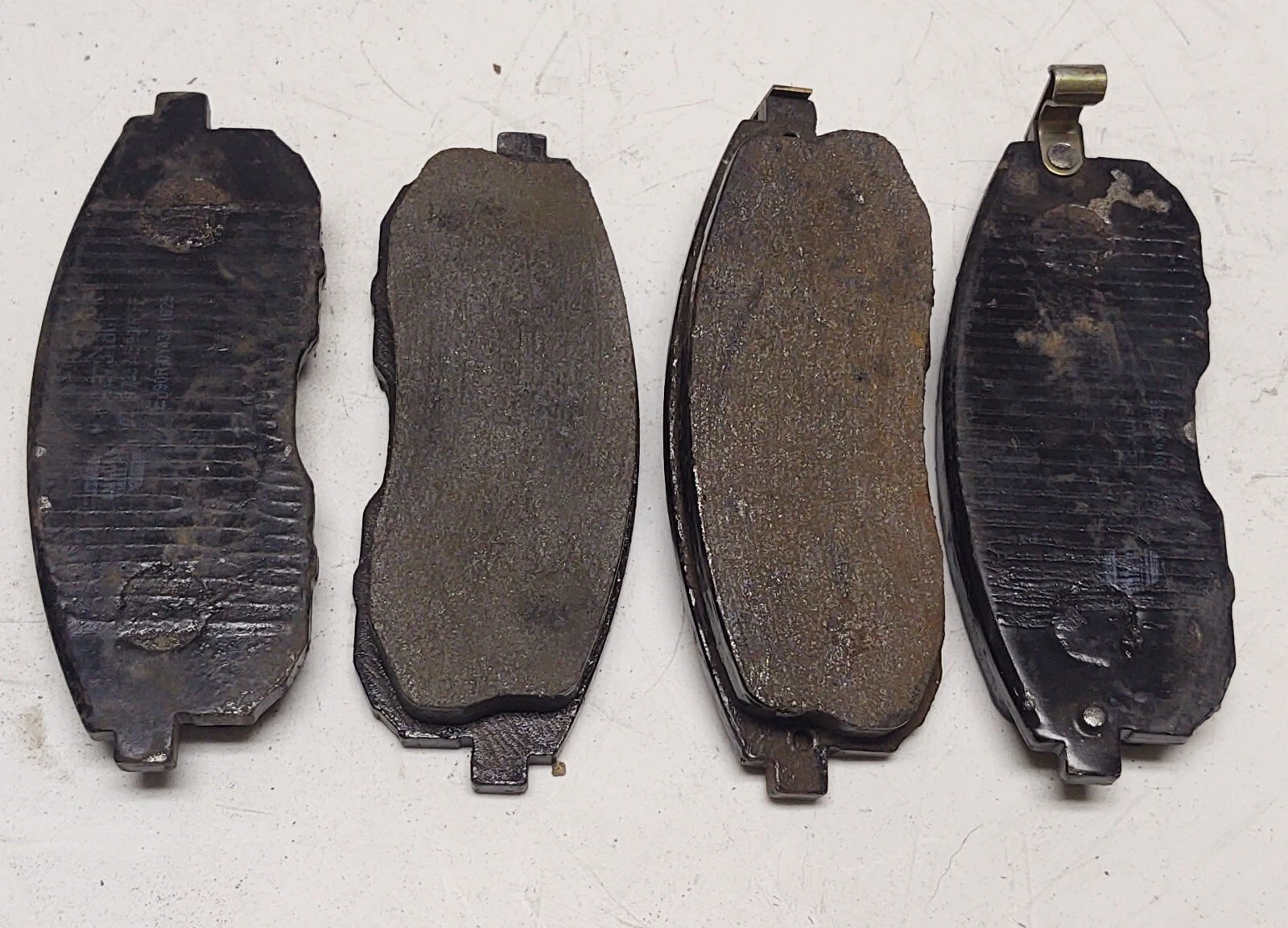 (NEW) NAPA Ultra Premium Brake Pads AE-7318A-M UP-7318A-M