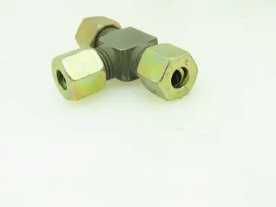 VOSS Steel Flareless Metric Union Tee Compression Fitting 8mm Tube  LOT OF 5