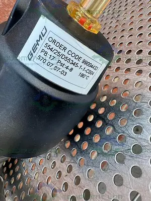 USED GEMU 554/25/D55345-1-1-C004 PNEUMATIC ANGLE SEAT VALVE