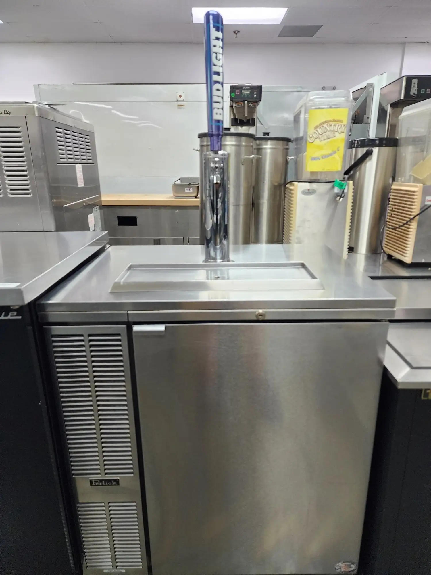 Used Perlick Used Perlick DP32SLT Keg Cooler Kegerator Dispenser w/ Bud Light Tap Beer Equipment Illinois US | Falcon Restaurant Supply #1376696
