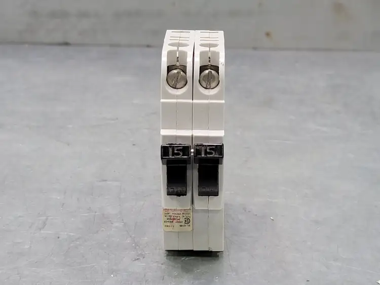 Used FEDERAL PIONEER NC215 Switchgears British Columbia CA | Lenmark #243570