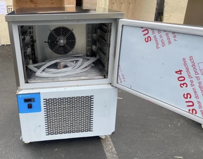 171-0060 122 Liter Blast Chiller