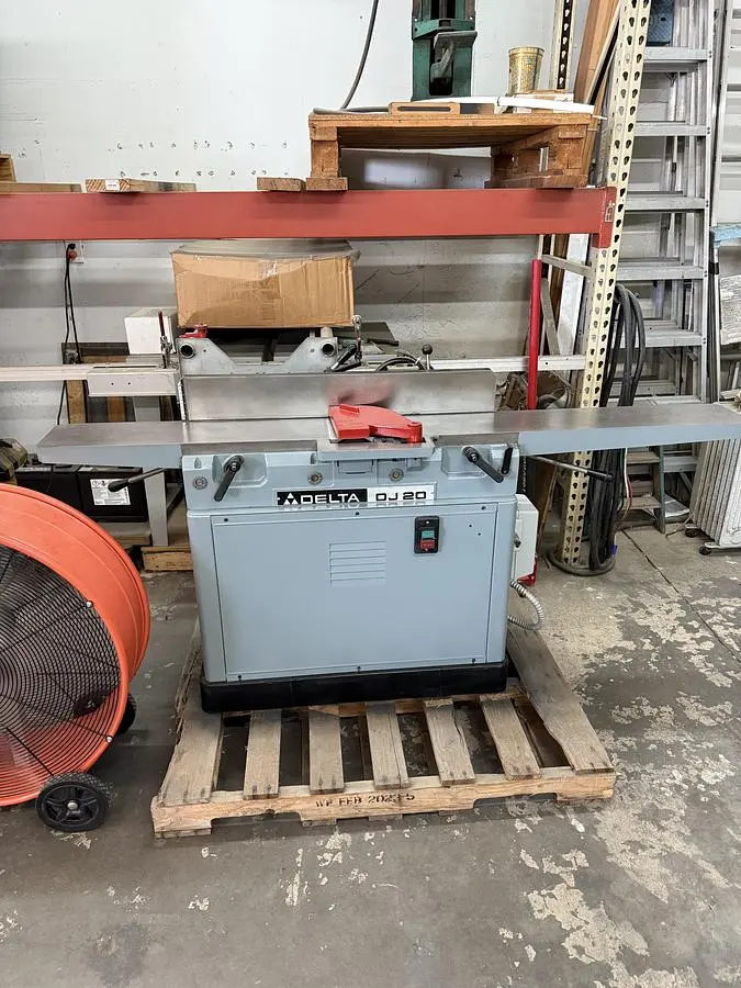 Delta/ Invicta 8'' Long Bed Jointer w/ New Byrd Head