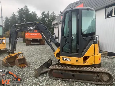 USED 2019 Deere 35D