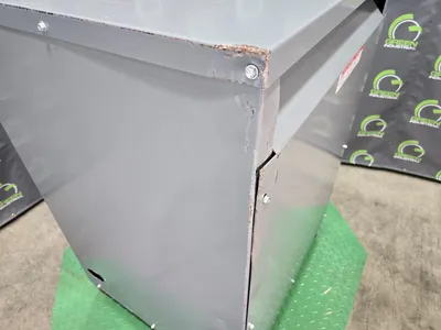 75 KVA Square D Dry Transformer 480 Delta 208Y/120 75T3HFISCUNLP Cosmetic Damage