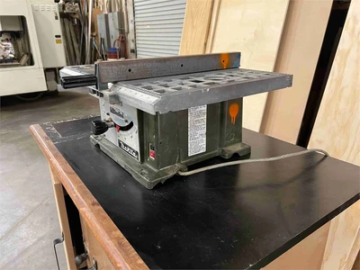 Used MAKITA 2708 Woodworking Table Saws California US | MachineryMax #1762865