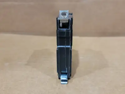 USED SQUARE D QOB120