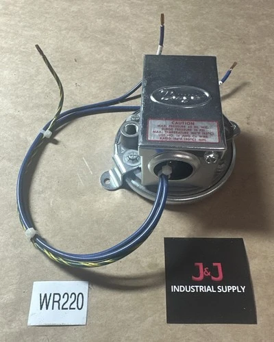 NEW Dwyer Industries 1910-1 Series 1900 Compact Low Differential Pressure Switch