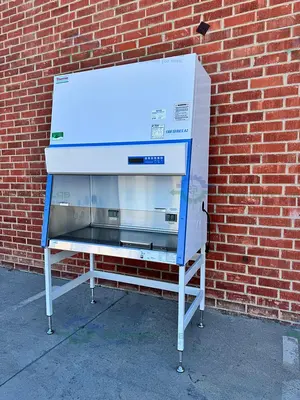 Used THERMO 1375 BIOSAFETY CABINET 1300 SERIES CLASS II TYPE A2 4 FT Fume Hoods California US | Equipment Lab #1389860