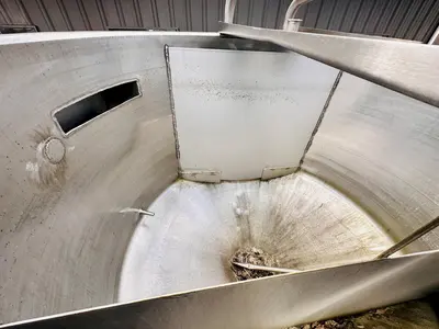 950 Gallon (IN-Operable Jacket) Stainless Steel Mixing / Holding Tanks