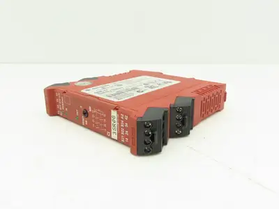 Allen Bradley 440R-S13R2 Guardmaster Multi-Function Safety Module Ser A 101