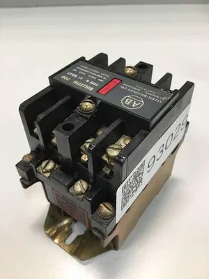 USED ALLEN BRADLEY 700-N400A1 SER B
