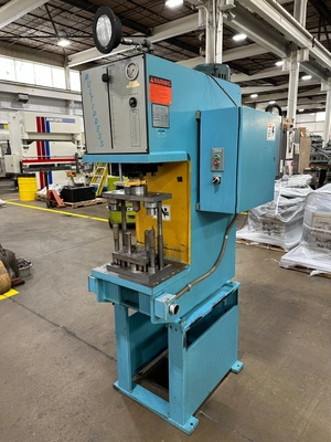 2002 MULTIPRESS M5P-15 C Frame and Gap Frame Press | Kempler Machinery (2)