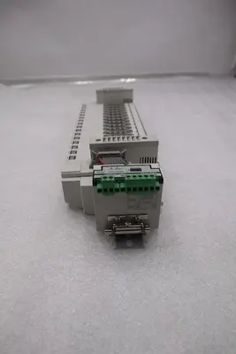 SMC SS5X5-45S1QD-16BS-C8 (NEW NO BOX) W/ DEVICENET SMC SS5V3 STOCK S-361