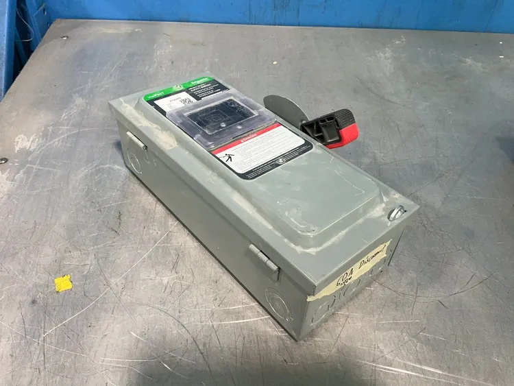 Used SCHNEIDER ELECTRIC VH222N Disconnects Ohio US | HGR 24 #1272636