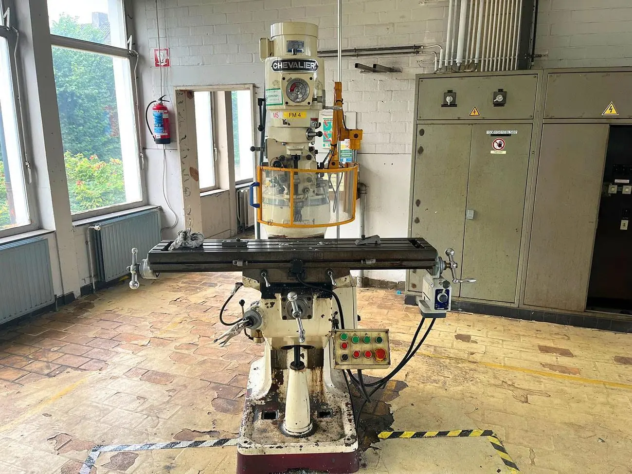 USED CHEVALIER FM 3VS X: 762 - Y: 305 - Z: 406 MM