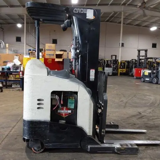 USED 2016 CROWN RR5725-45