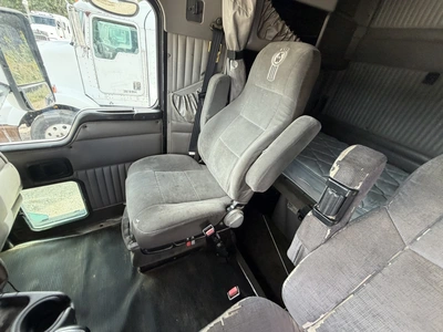 Used 2003 KENWORTH T800 TRUCK TRACTOR Conventional trucks Michigan US | Miedema Asset Management Group #1709461