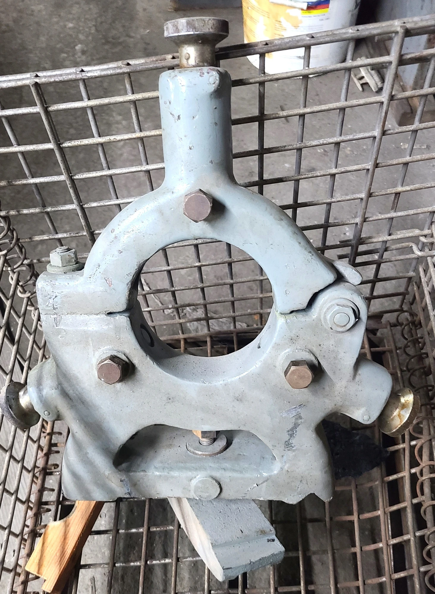 USED STEADY REST model