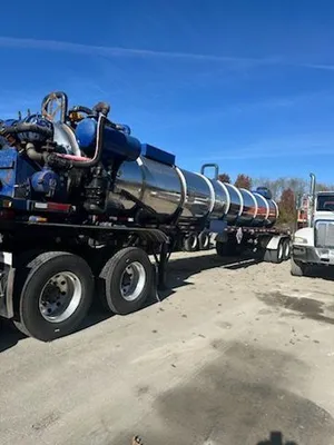 1984 PRESVAC 130 Barrel Stainless Code Transport Trailer | VacSource (1)