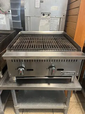 Used DUKERS _UNKNOWN_ Broilers Florida US | BAM Discount Restaurant Equipment #1353595