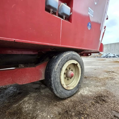 MEYER F700 Feed Mixers | Iron Listing (18)