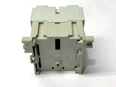 USED SPRECHER+SCHUH MINIATURE CONTACTOR 3-PHASE 240V