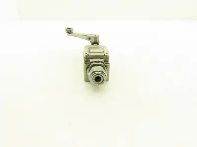 Omron WLCA2-8LD Limit Switch 10A 115VAC