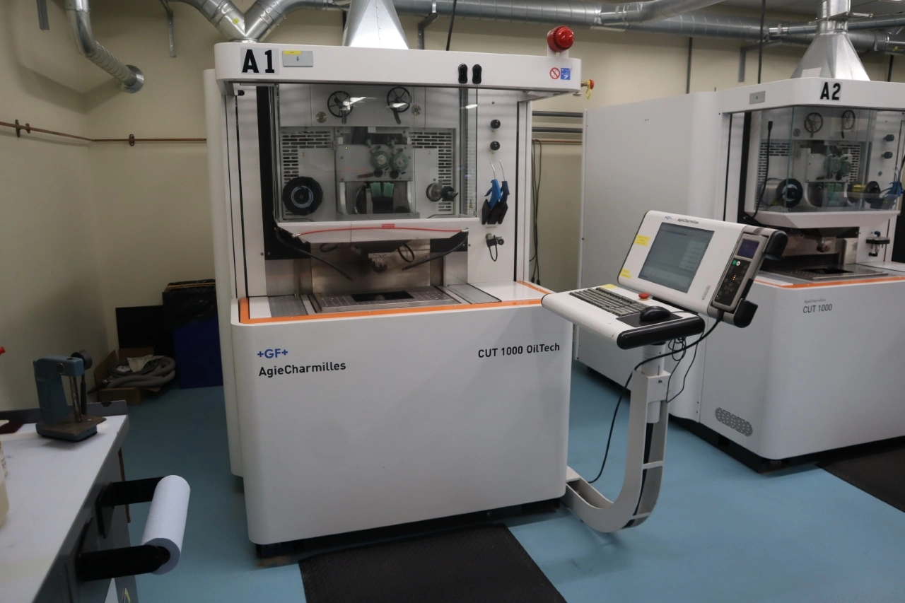USED 2010 AGIE CHARMILLES CUT 1000