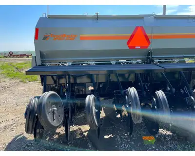 Used CRUSTBUSTER _UNKNOWN_ No-Till Drills Iowa US | Keast Enterprises #1360190