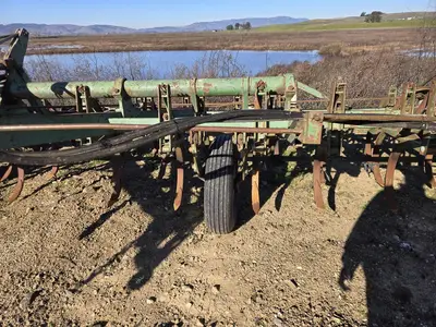 USED 2000 JOHN DEERE C20