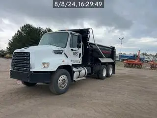 USED 2020 Freightliner 114SD