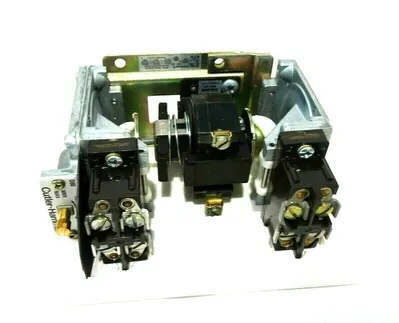 NEW EATON CUTLER HAMMER D80JE11A PNEUMATIC TIMER SER.A2