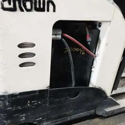 USED 2018 CROWN RR5725-45